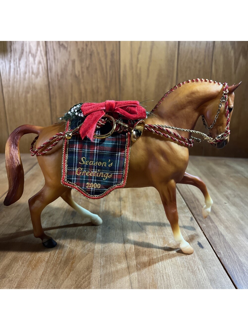 Breyer HOLIDAY HUNT 2000 Christmas Holiday Horse 4th in Series # 700400